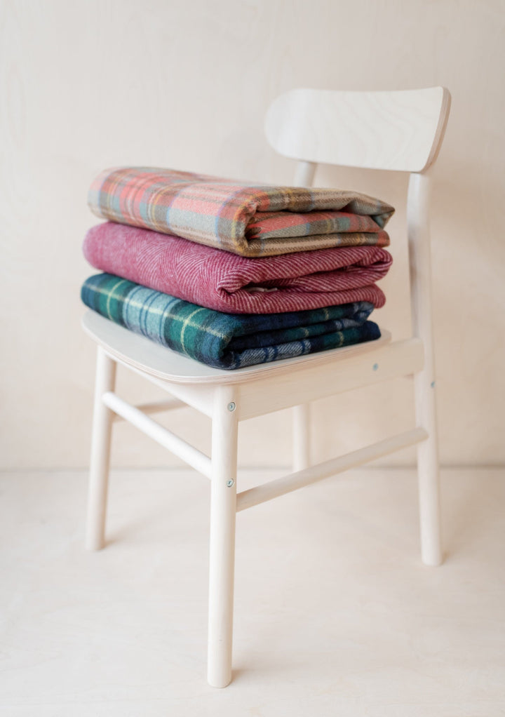 Recycled Wool Small Blanket in Burgundy Herringbone