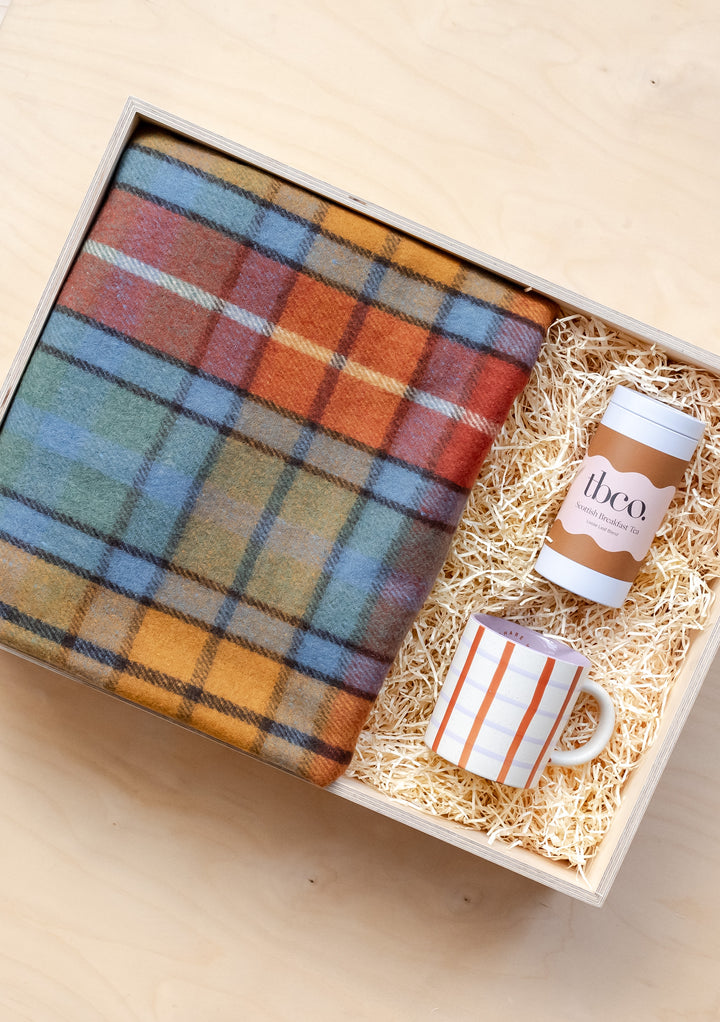 Ready-Made Share Warmth Gift Box