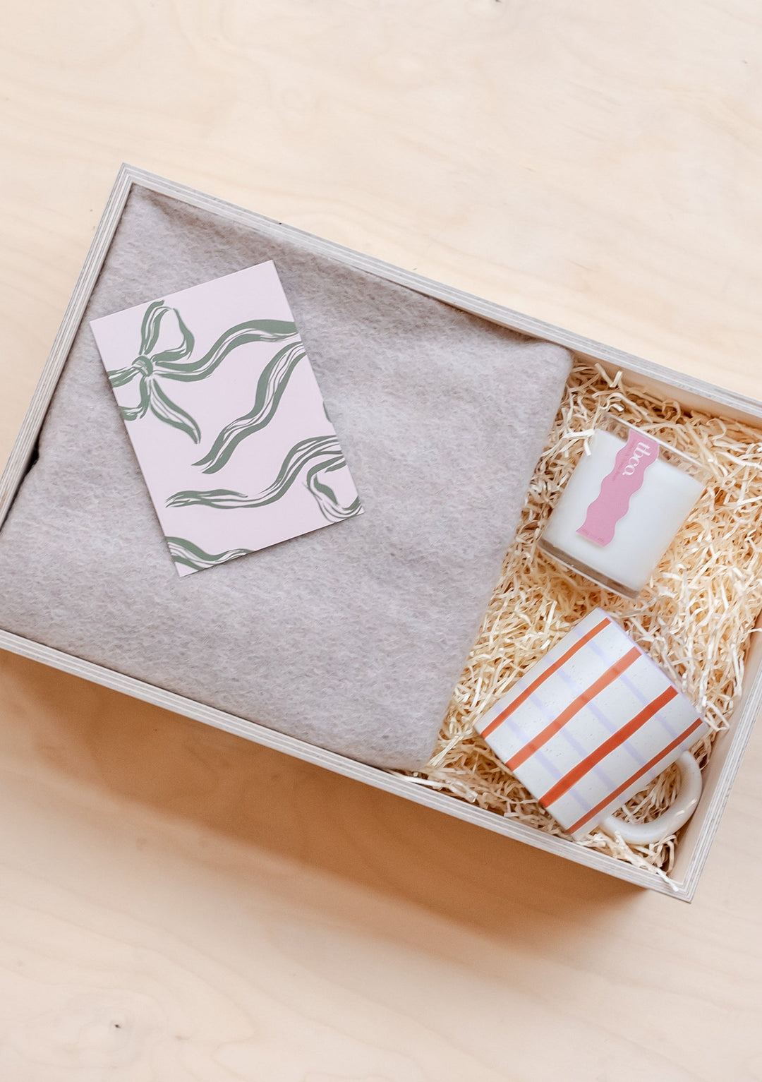 Ready-Made Scarf, Mug & Candle Gift Box in Oatmeal Melange