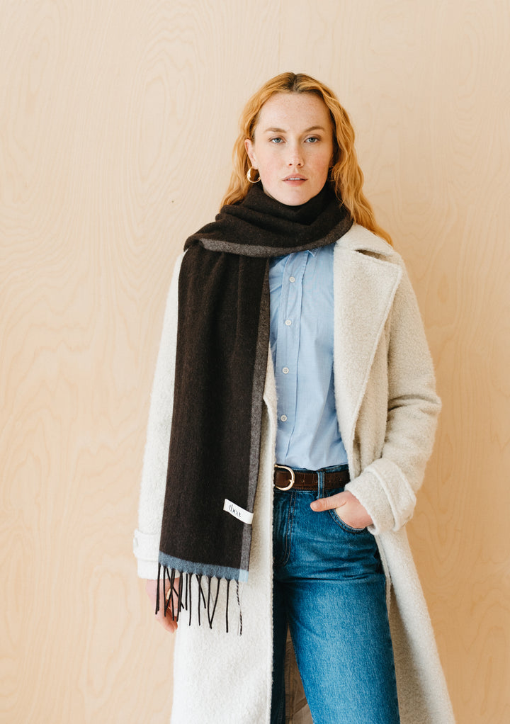 Cashmere & Merino Scarf in Brown Contrast Edge