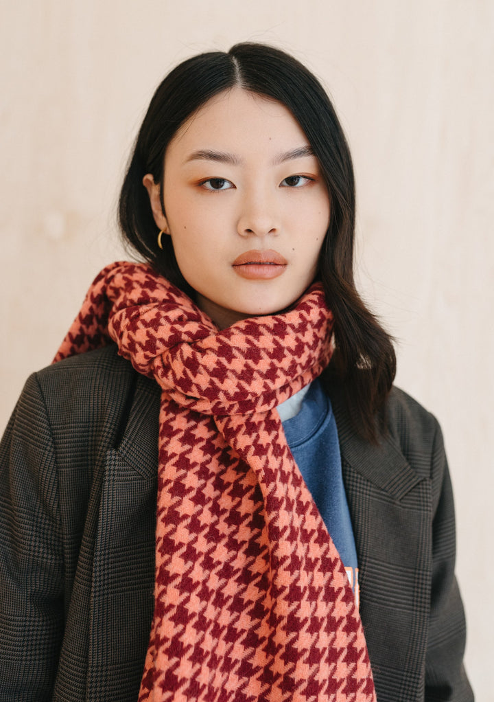 Lambswool Oversized Scarf in Berry Houndstooth