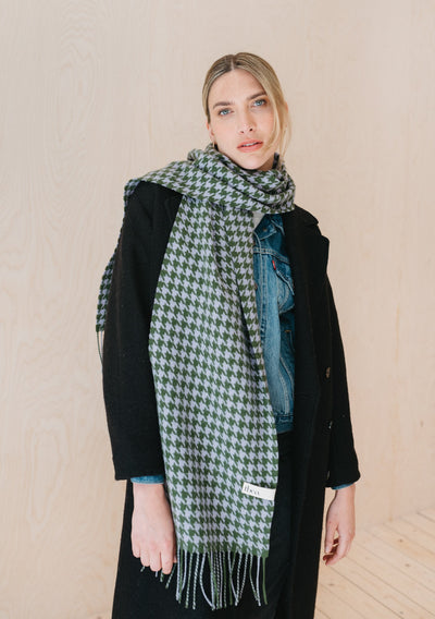 Lambswool Oversized Scarf in Stewart Dress Antique Tartan – TBCo