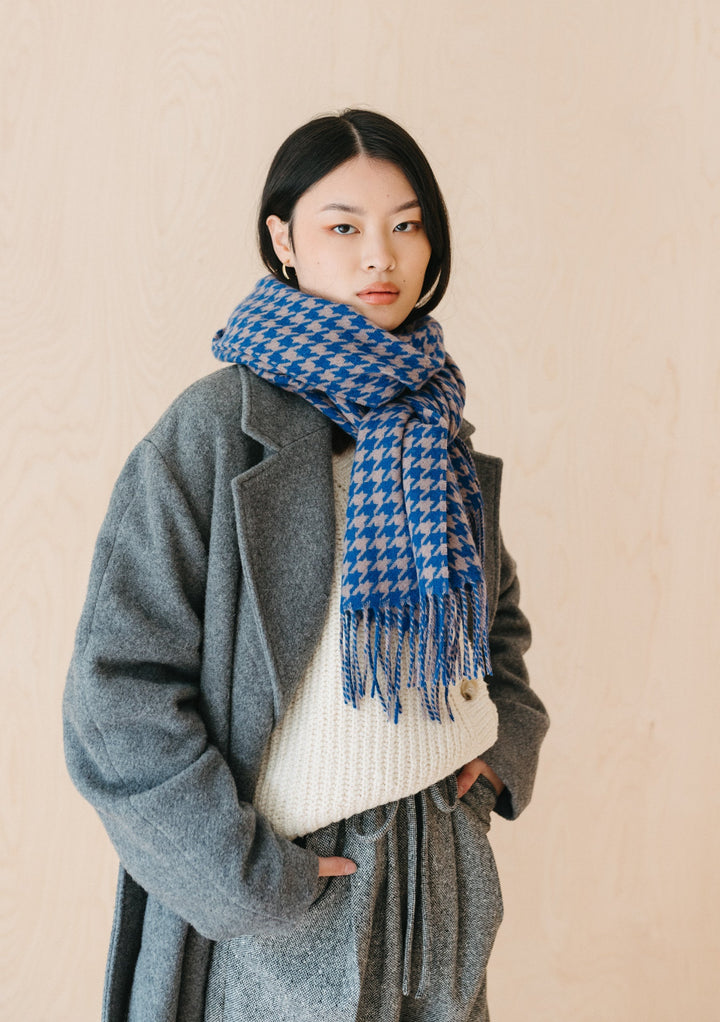 Lambswool Oversized Scarf in Slate Houndstooth