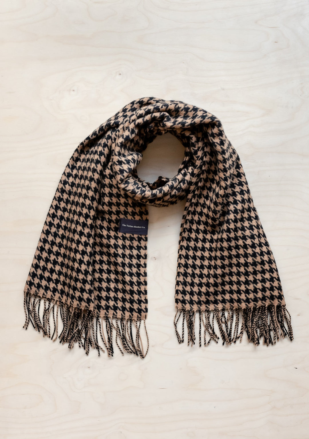 Lambswool Blanket Scarf in Camel Houndstooth