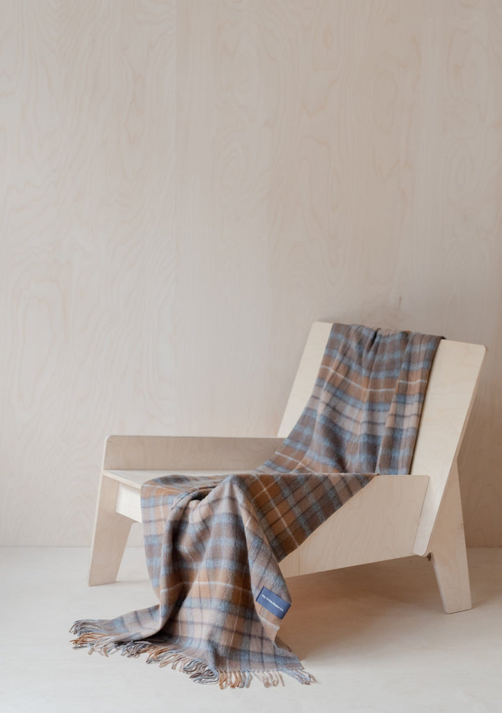 Petite couverture en laine d'agneau en tartan naturel Buchanan