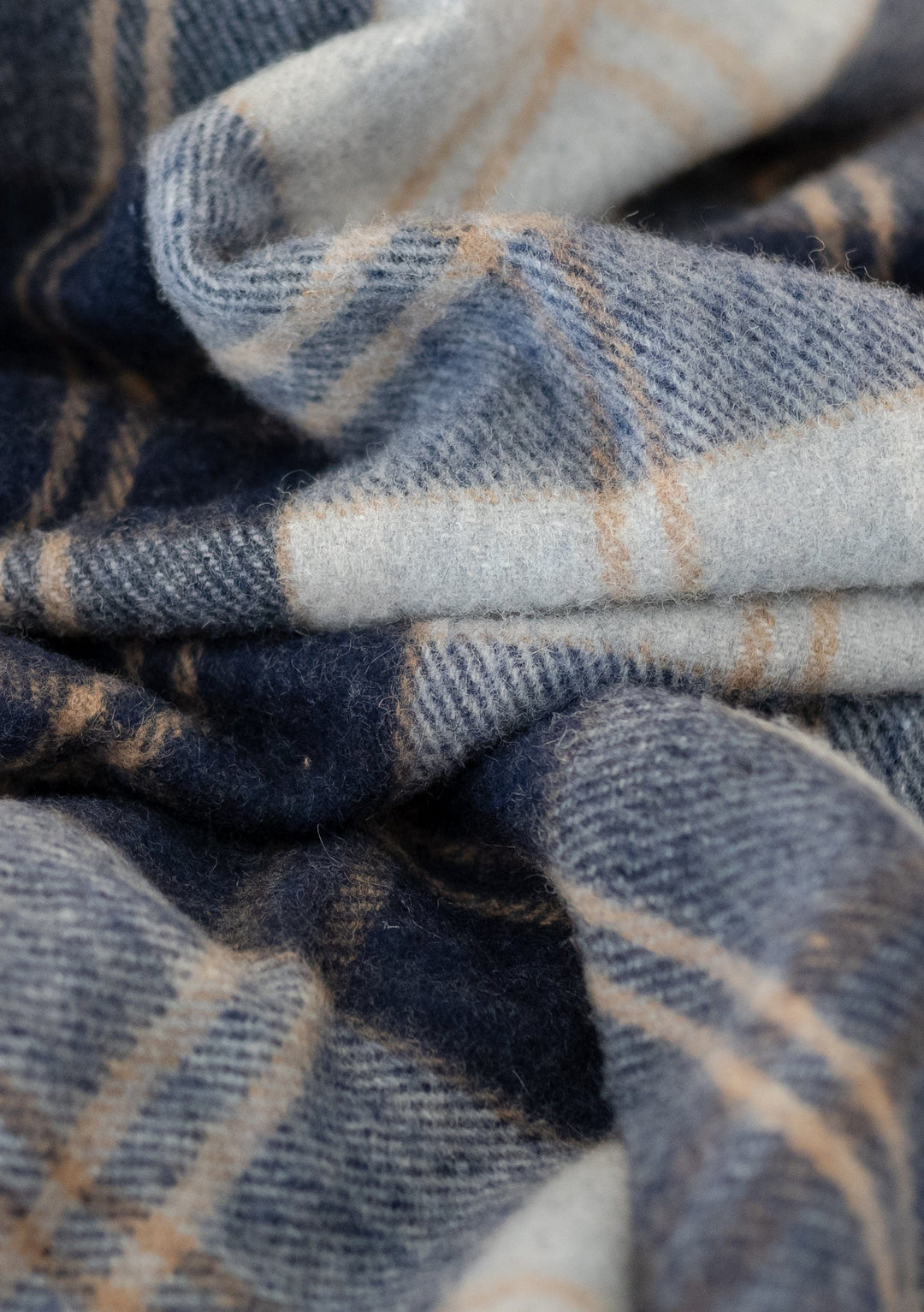 Recycled Wool Blanket in Bannockbane Silver Tartan