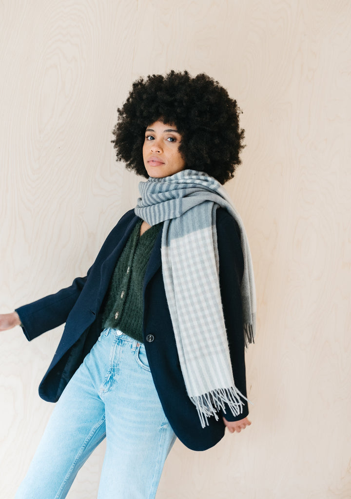 Sample Sale Cashmere Blanket Scarf in Pebble Soft Check